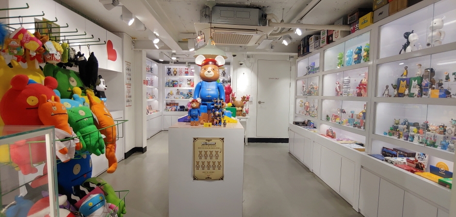SL Kinki Robot - Hongdae Branch [Tax Refund Shop] (SL 킨키로봇 홍대)