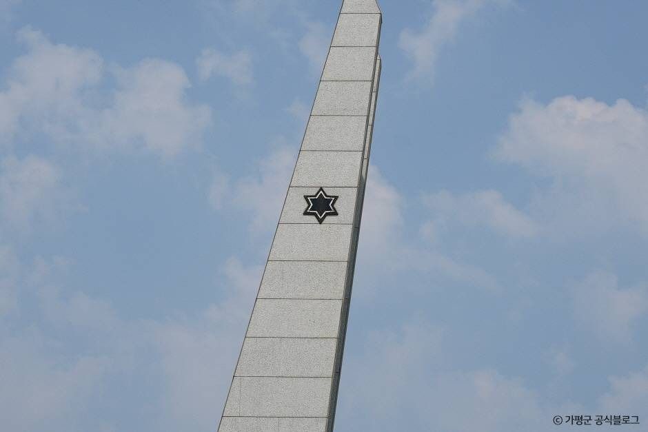 용문산전투 전적비