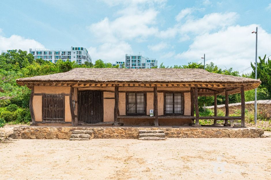 용아생가