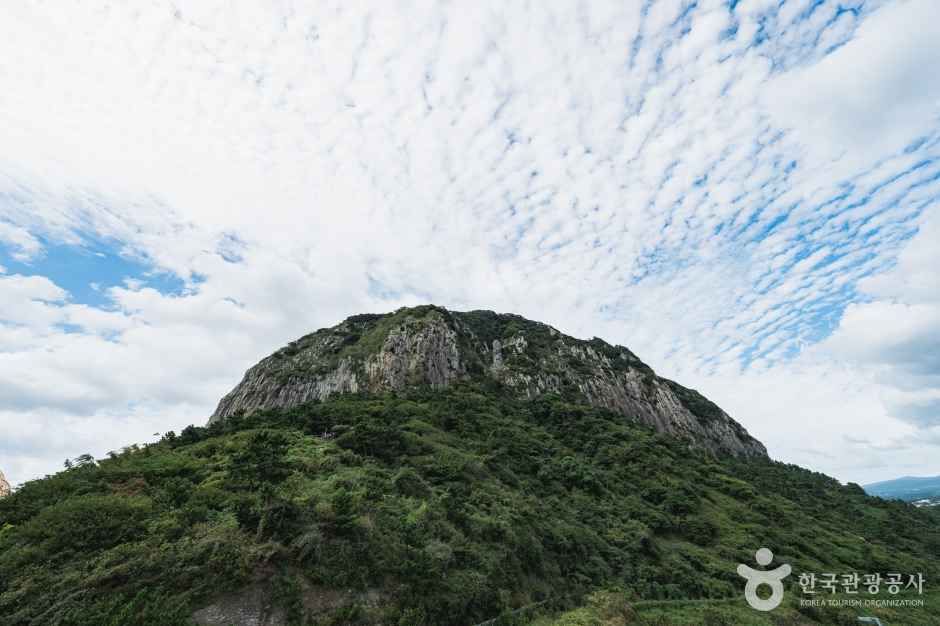제주 서귀포 산방산
