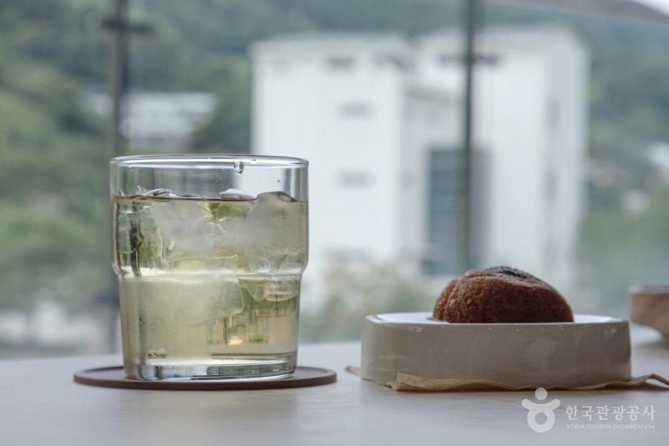 thumbnail-하동야생차박물관-14