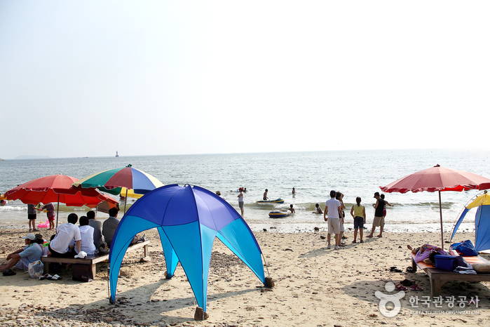 Bangpo Beach (방포해수욕장)