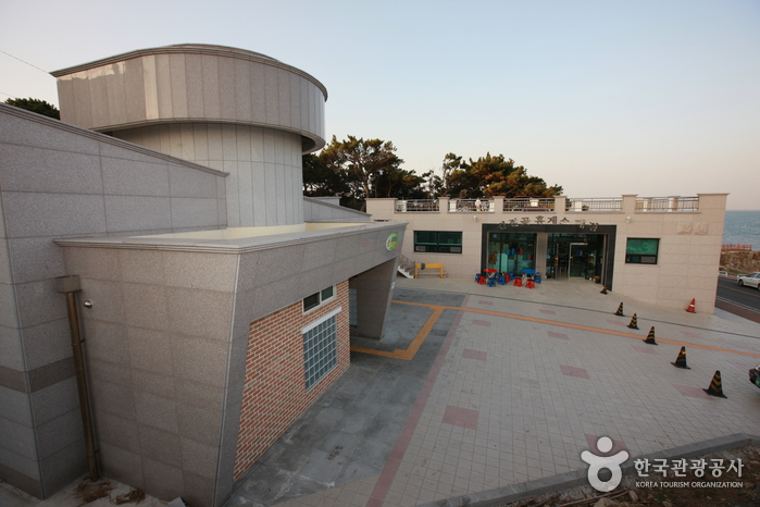 Ganjeolgot Cape (간절곶 등대)