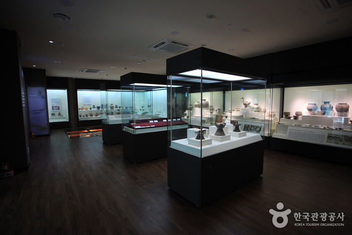 thumbnail-Ulsan Daegok Museum (울산대곡박물관)-2