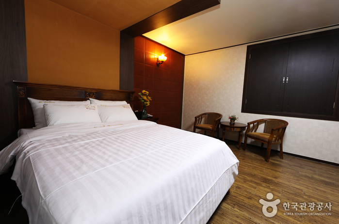 BANANA HOTEL [Korea Quality] / 바나나호텔 [한국관광 품질인증]