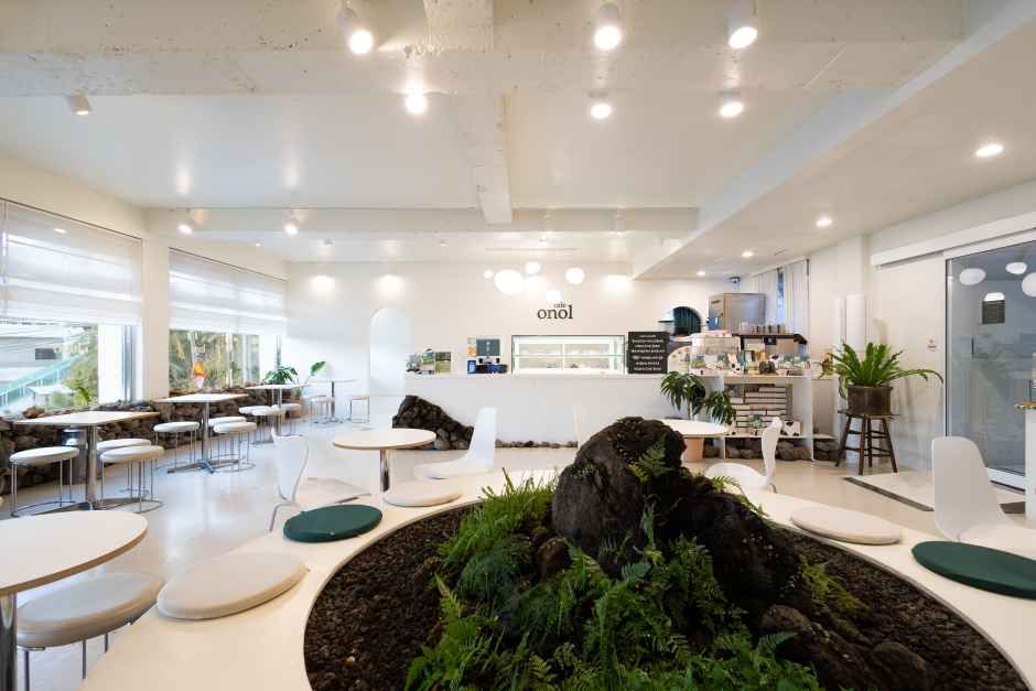 thumbnail-카페오놀-5