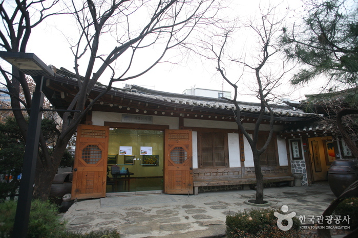 Kyung-In Museum of Fine Art (경인미술관)