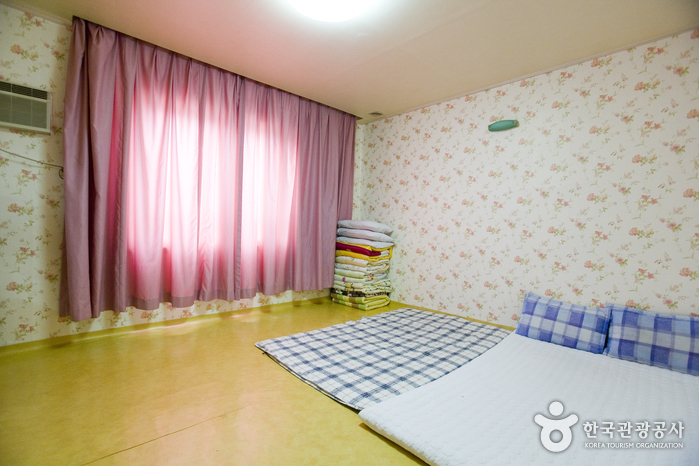 Lotte Motel (Busan) (롯데모텔(부산))