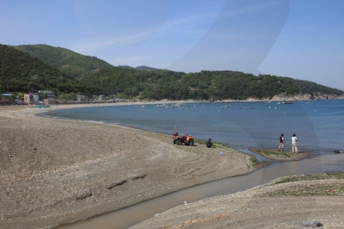 Manseong-ri Black Sand Beach (만성리 검은모래해변(만성리해수욕장))