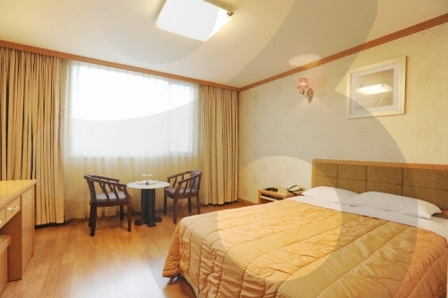 Utopia Hotel (유토피아관광호텔)