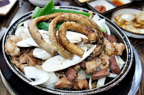 Jipbulgui Hwangsogopchang (짚불구이황소곱창)