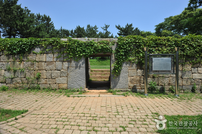 Ganghwa Deokjinjin Fortress (강화 덕진진)