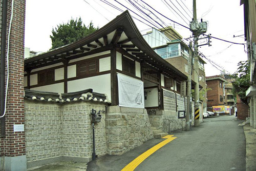 Choi Sunu House (최순우...
