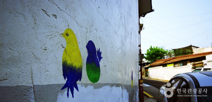 새가 많이 등장하는 성북동 달동네 벽화