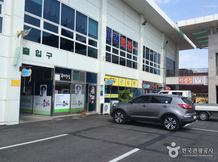 Buyeo Market & Baengmagang Moonlight Night Market (부여장 (5, 10일) / 백마강달밤야시장)