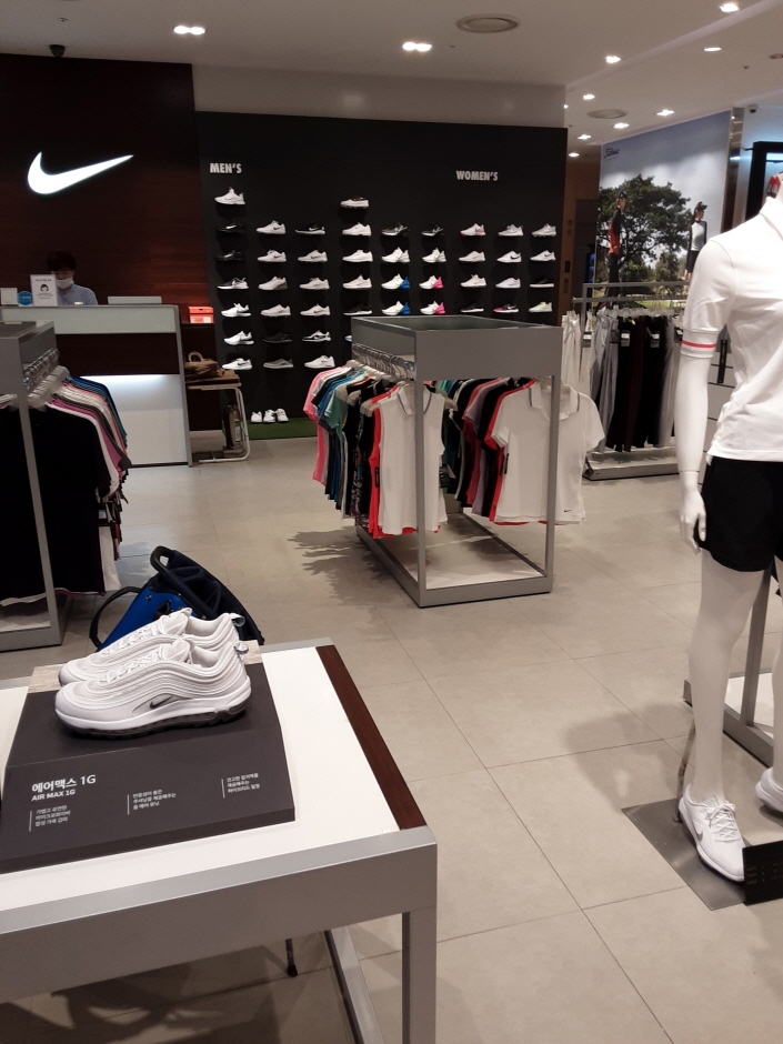 Nike Golf - Lotte Paju Branch [Tax Refund Shop] (나이키골프 롯데파주)