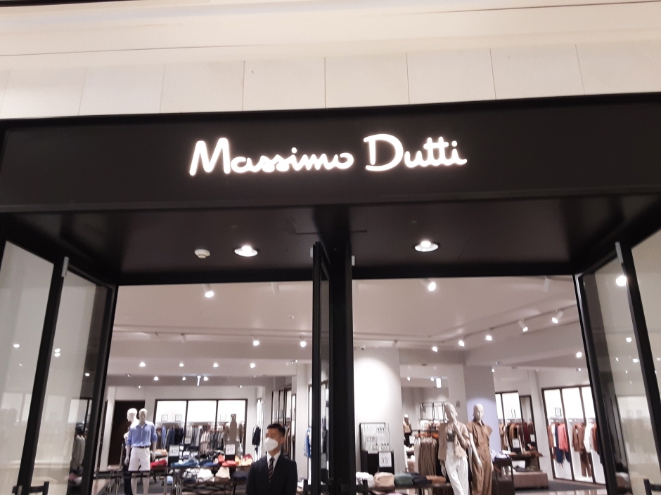 [事後免税店] Massimo Dutti（マッシモドゥッティ）・スターフィールドハナム（河南）店（마시모두띠 스타필드 하남점）