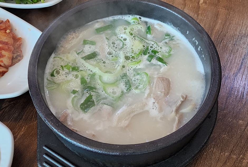 팔봉국밥