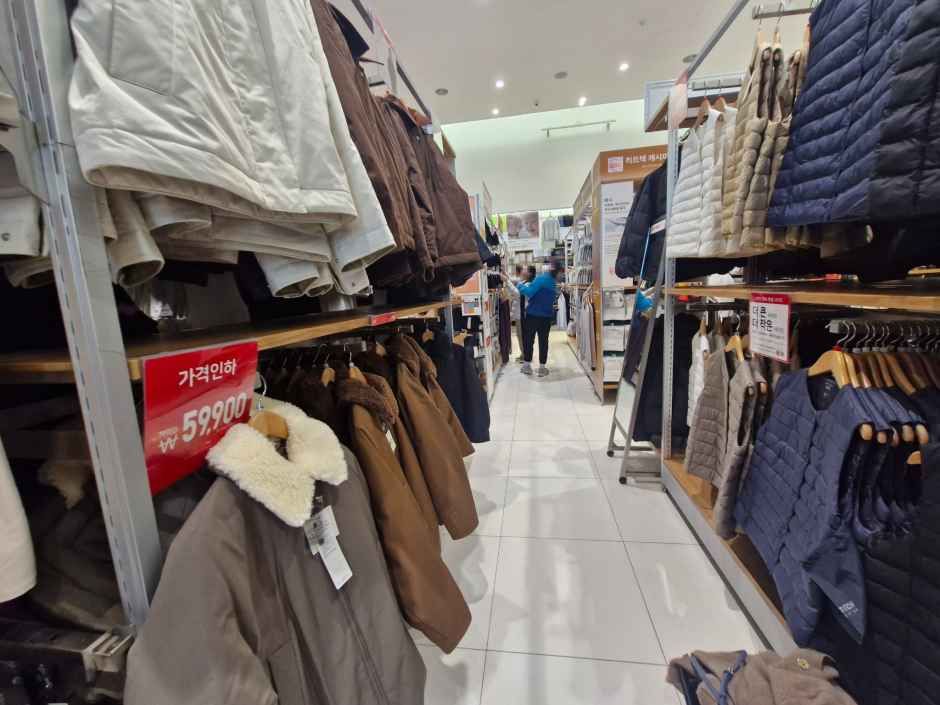 thumbnail-[事後免税店] ユニクロ・現代キンポジャンギ（金浦場基）店(유니클로 김포장기점)-1