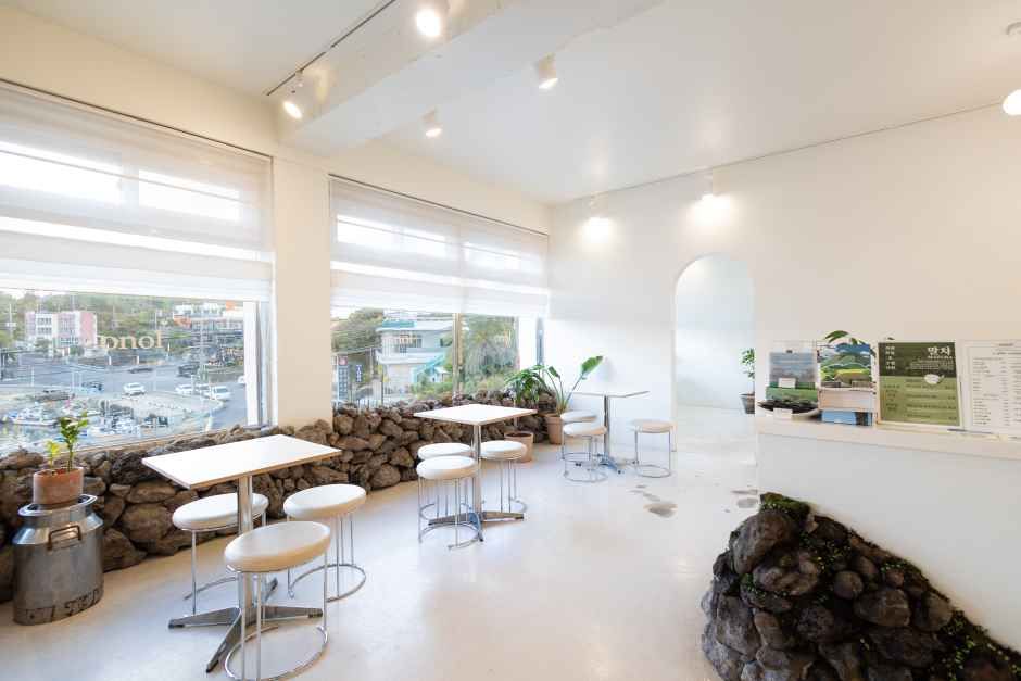 thumbnail-카페오놀-6