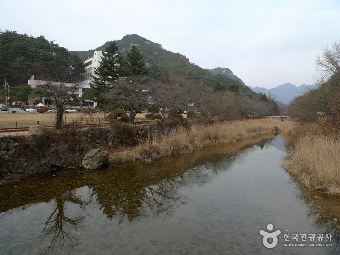 Songnisan National Park (속리산국립공원)