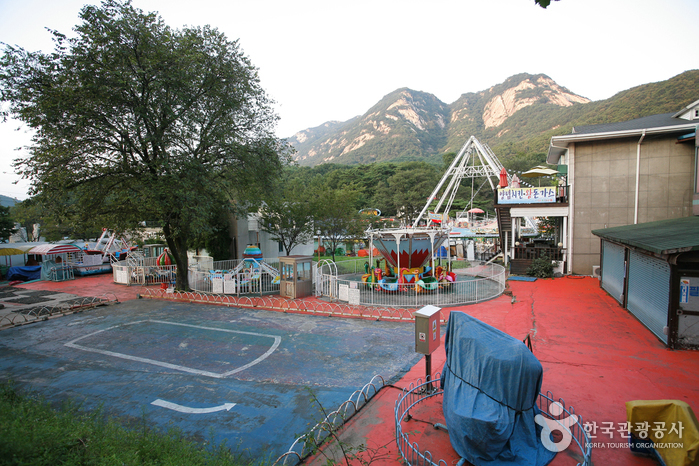 Sanjeong Lake (포천 산정호수)
