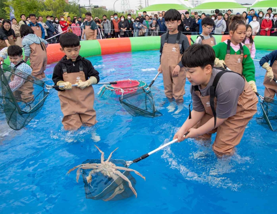 Donghaehang Crab King Festa (동해항 크랩킹 페스타)