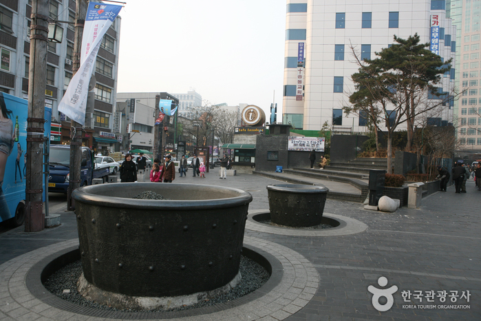 Insa-dong (인사동)