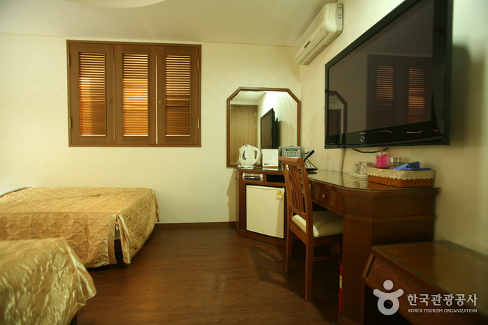 Hotel Lees - Goodstay