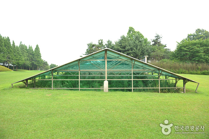 Site de la céramique verte à Incheon (인천 경서동 녹청자 요지)