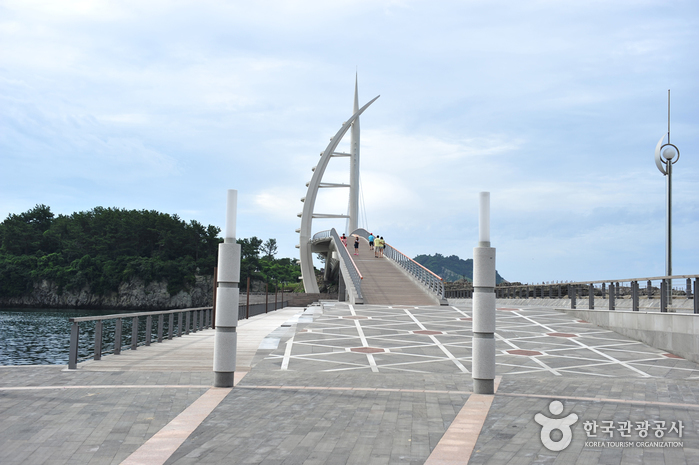 Brücke Saeseom Saeyeongyo (새섬 새연교)