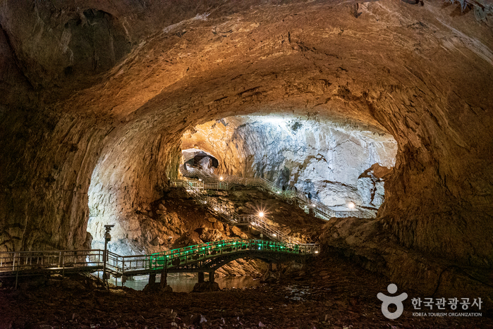 Höhle Hwanseongul (Höhlensystem Daei-ri) (환선굴 (대이리 동굴지대))