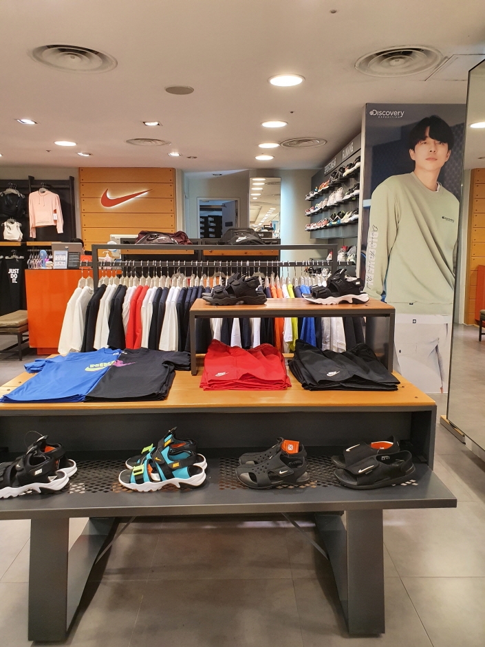 Nike - Lotte Gwanak Branch [Tax Refund Shop] (나이키 롯데관악)