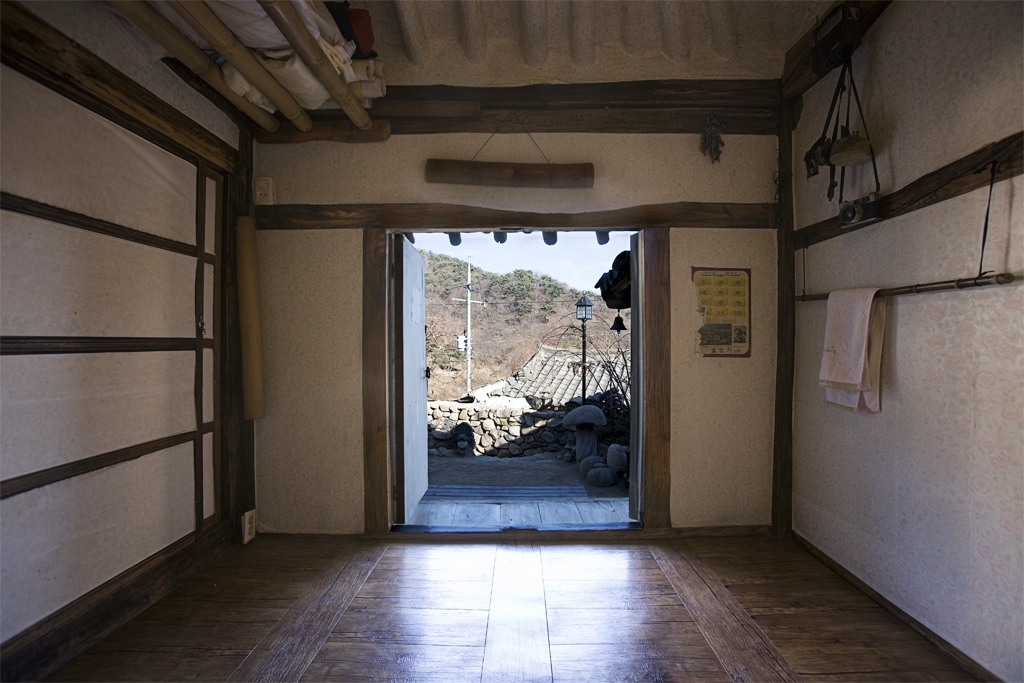 Dolmok Lodging of Gyeongju (경주 민박 돌목)