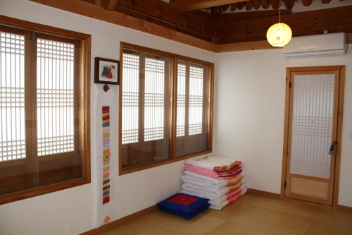 Han Bit (한국의 빛)