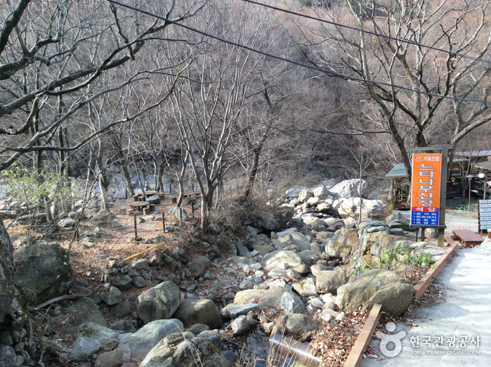 Hansingyegok Valley (Baengmudonggyegok Valley) (한신계곡(백무동계곡))