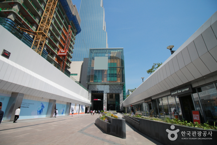 thumbnail-Convention and Exhibition Center (COEX) (한국종합무역센터(코엑스))-1