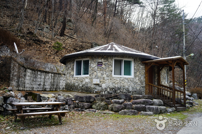 Micheongol National Recreational Forest (국립 미천골자연휴양림)2