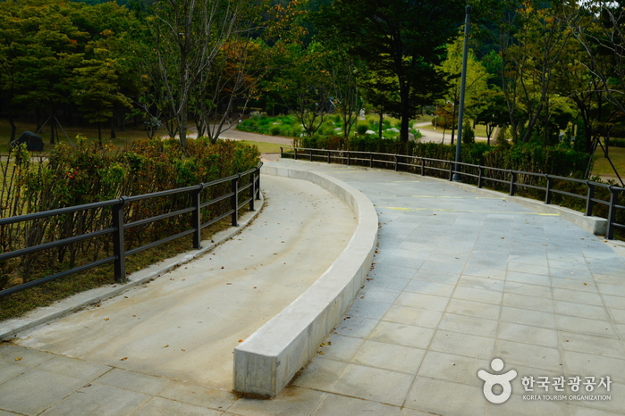 Okgu Park (옥구공원)