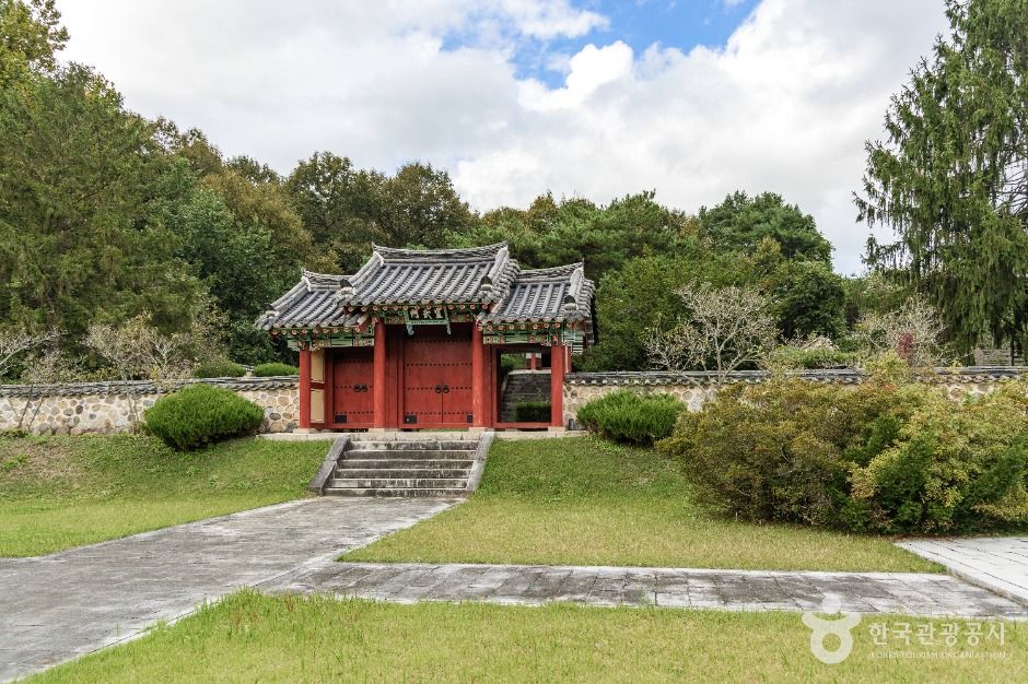 김시민장군 충민사