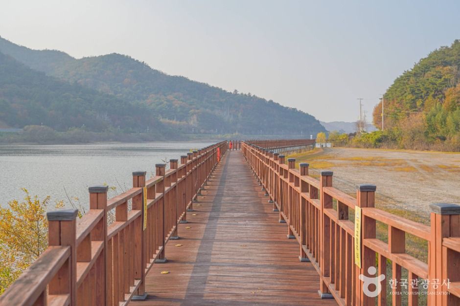 상사화피는마을