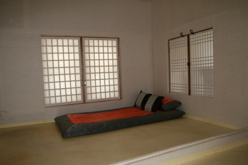 Tapdong (Head Household of the Goseong Yi Clan) (고성이씨탑동종택)