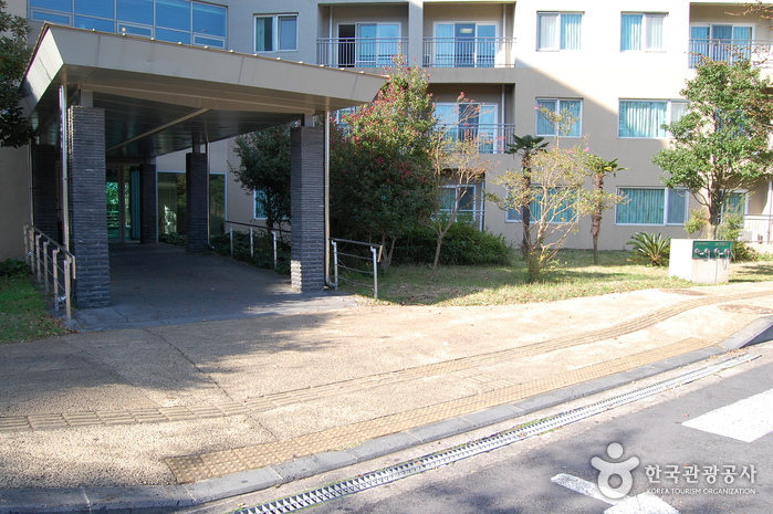 Hanwha Resort - Jeju (한화리조트 - 제주)