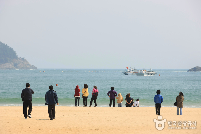 Sangju Silver sand Beach (상주 은모래비치)