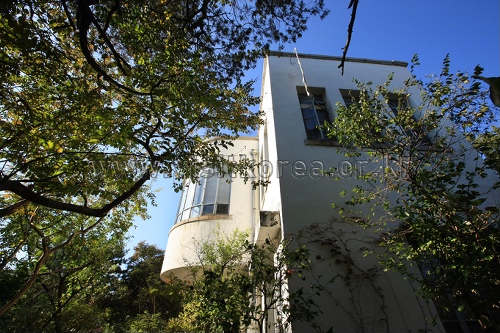 Gansong Art Museum (간송미술관)
