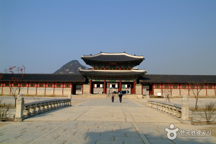 Gyeongbokgung Palace (경복궁)
