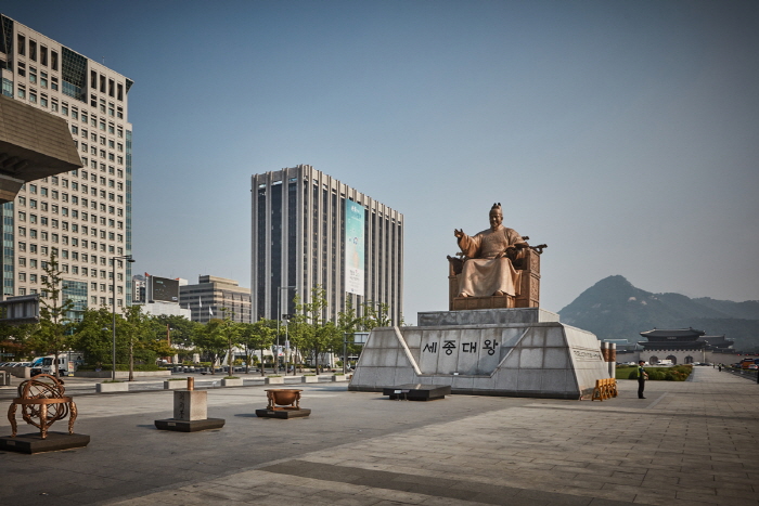 King Sejong Statue (세종대왕 동상)