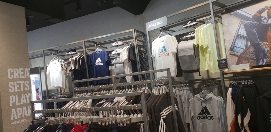 Donghui (Nike/Adidas/OFS) - Yeosu Branch [Tax Refund Shop] (동희(나이키/아디다스/OFS) 여수)