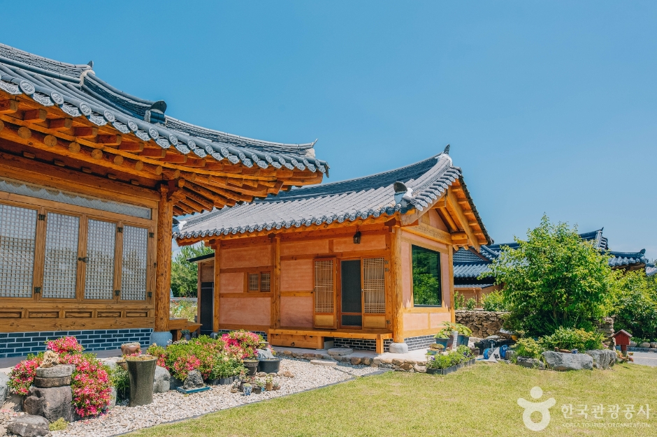 Byeolbaragi House[Korea Quality] / 별바라기집[한국관광 품질인증]