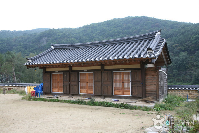 Nongam House (Head Household of the Nongam Descendants) (농암종택)